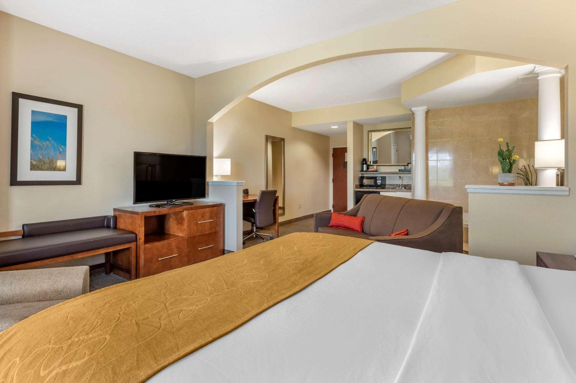 Comfort Suites Myrtle Beach Central Bagian luar foto