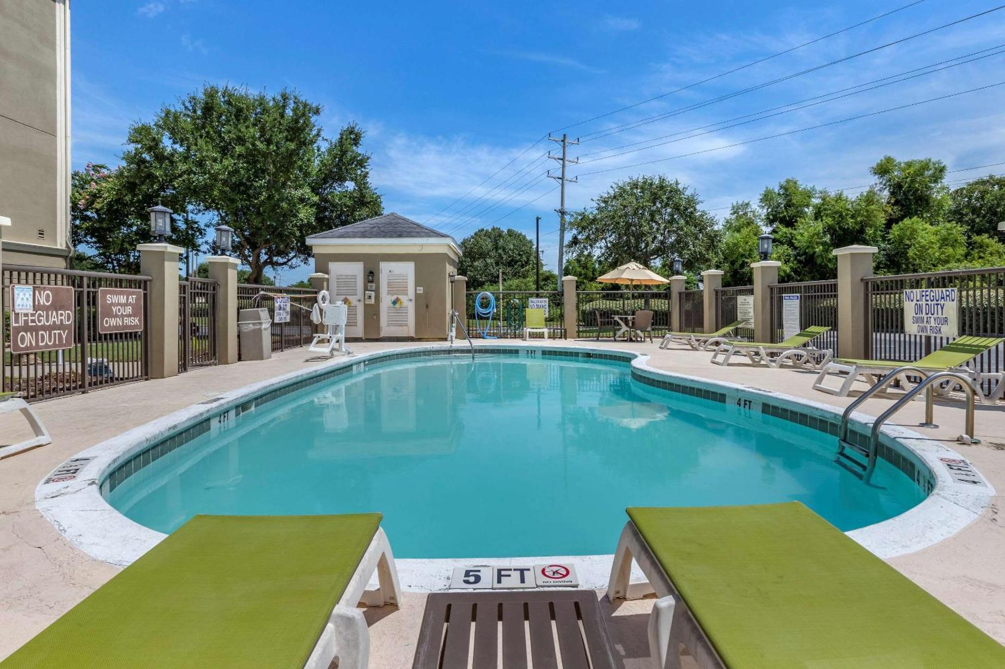 Comfort Suites Myrtle Beach Central Bagian luar foto