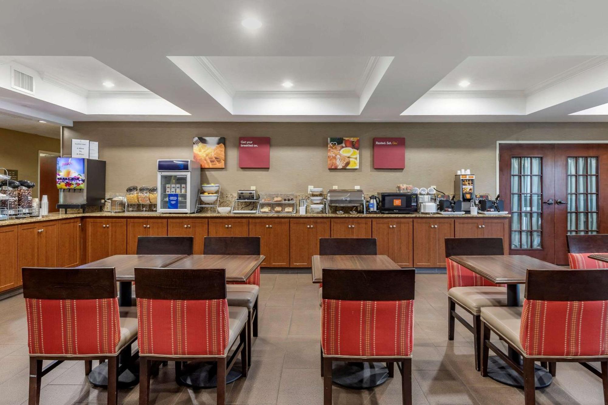 Comfort Suites Myrtle Beach Central Bagian luar foto